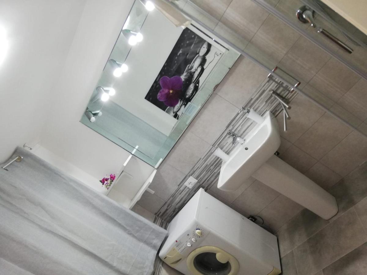 Il Posto Giusto Station Rooms Palermo Exterior photo